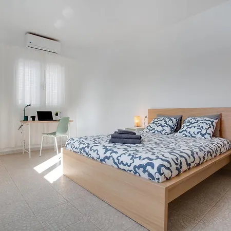 Brisa De Gairia * אנטיגואה